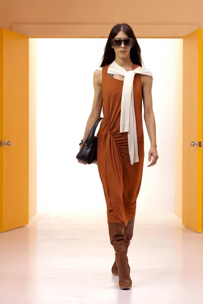 Look 7